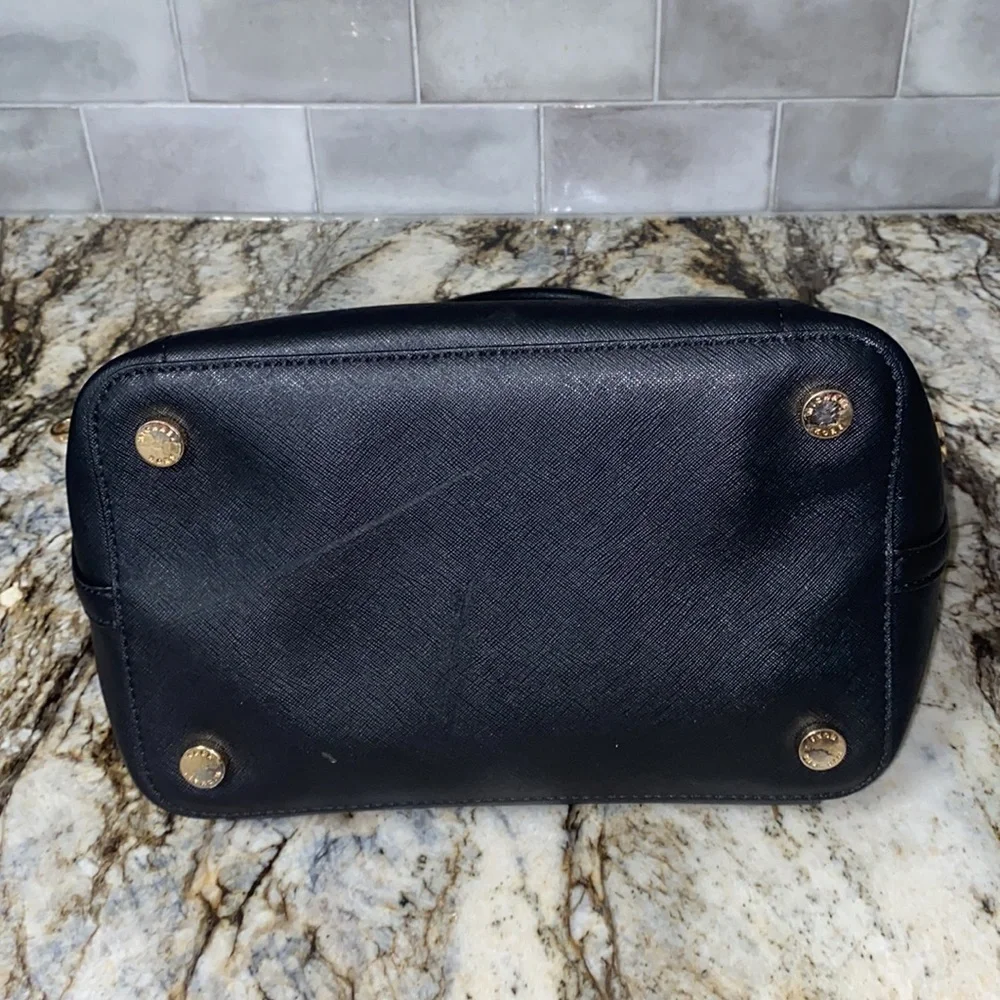 Michael Kors Jet Set TZ Snap Pocket Shoulder Bag